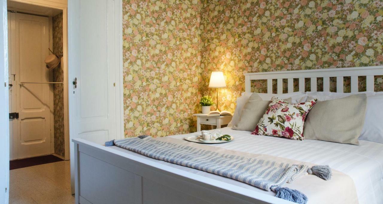 Flowers Apartment Joivy 25 Como Exterior photo